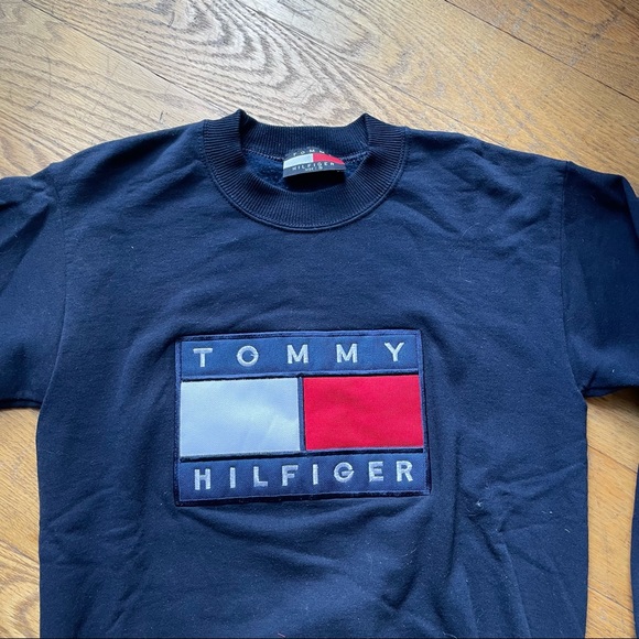 Vintage Tommy Hilfiger Sweatshirt - Picture 2 of 4
